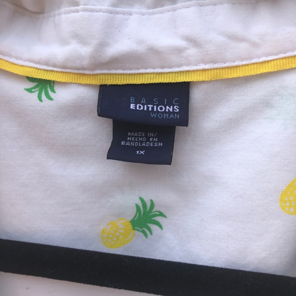 Pineapple Print Sleeveless ButtonUp Blouse 1X - Picture 4 of 5